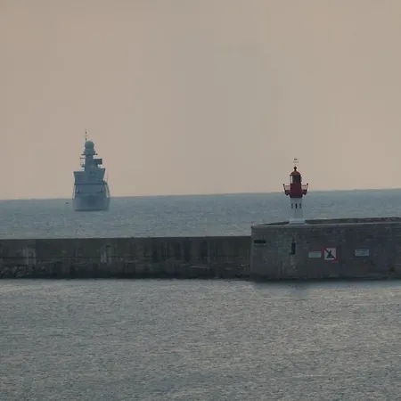 Vue Port Et Mer, Centre-ville, Au Calme, Garage